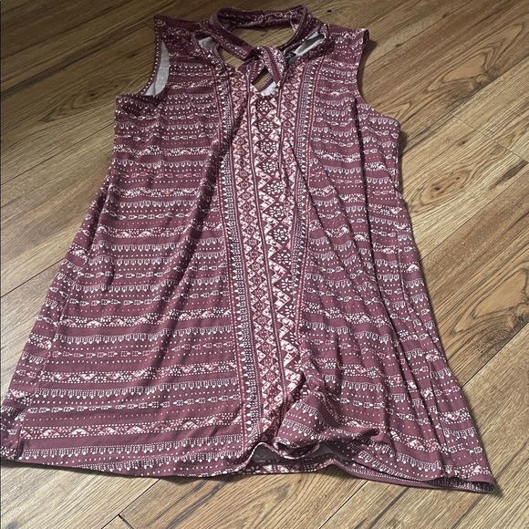 Derek Heart Dresses & Skirts - Derek Heart Burgundy and Cream Sleeveless Dress 5/$85​
